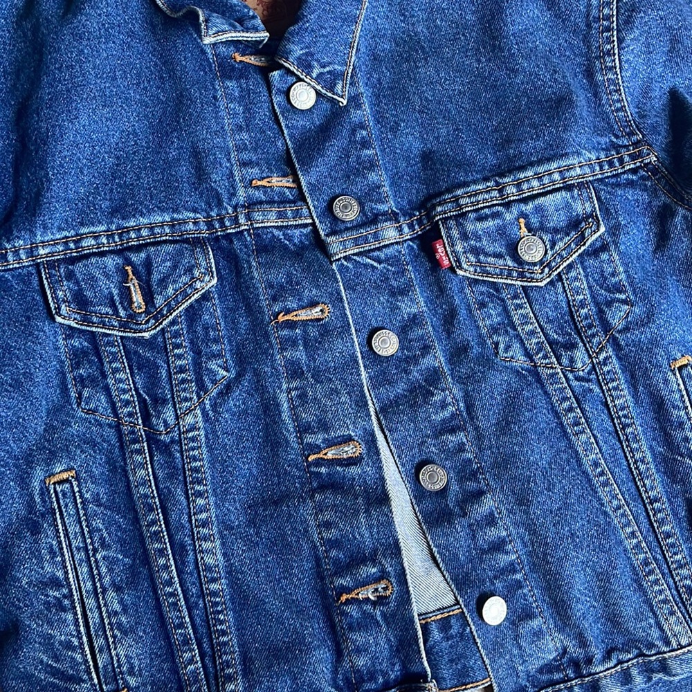 Levi’s Classic womens denim Jean Jacket sz Medium - Picture 3 of 10